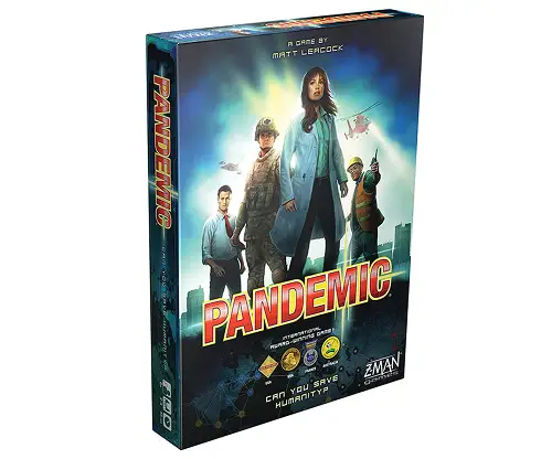 De doos van het bordspel Pandemic toont een team van specialisten; het is een coöperatief strategiespel over het stoppen van wereldwijde uitbraken.